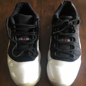 Air Jordan XI Low Tuxedo